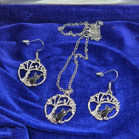 Silver Tonw Black Cat Reach Tree Of Life Necklace Earrings Set - Picture 7 of 16